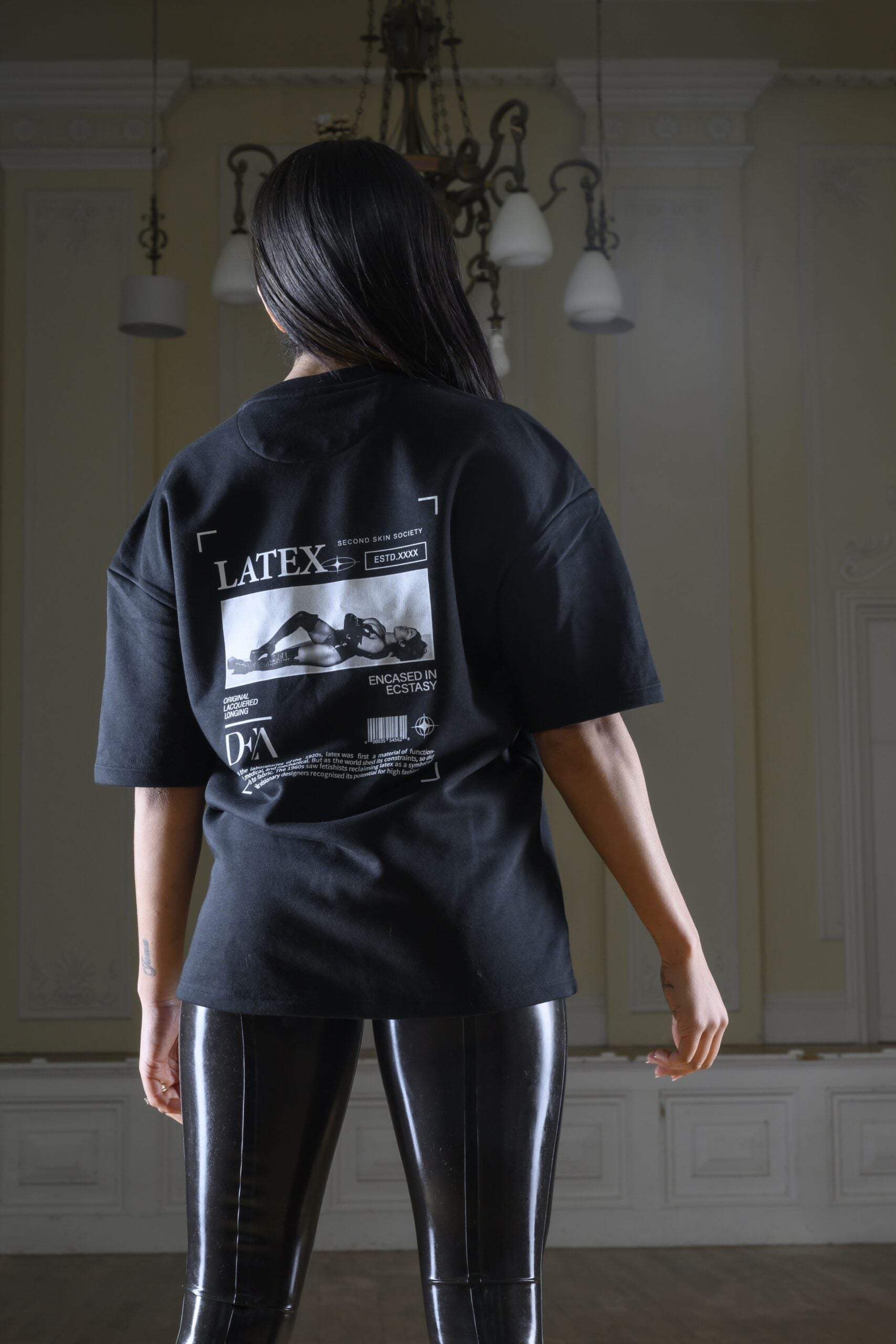 Dea Latex Heavyweight Unisex Tee image 5