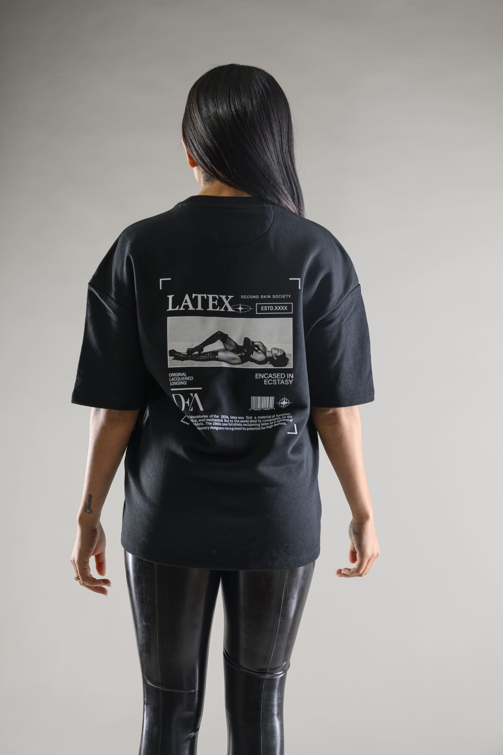 Dea Latex Heavyweight Unisex Tee image 11