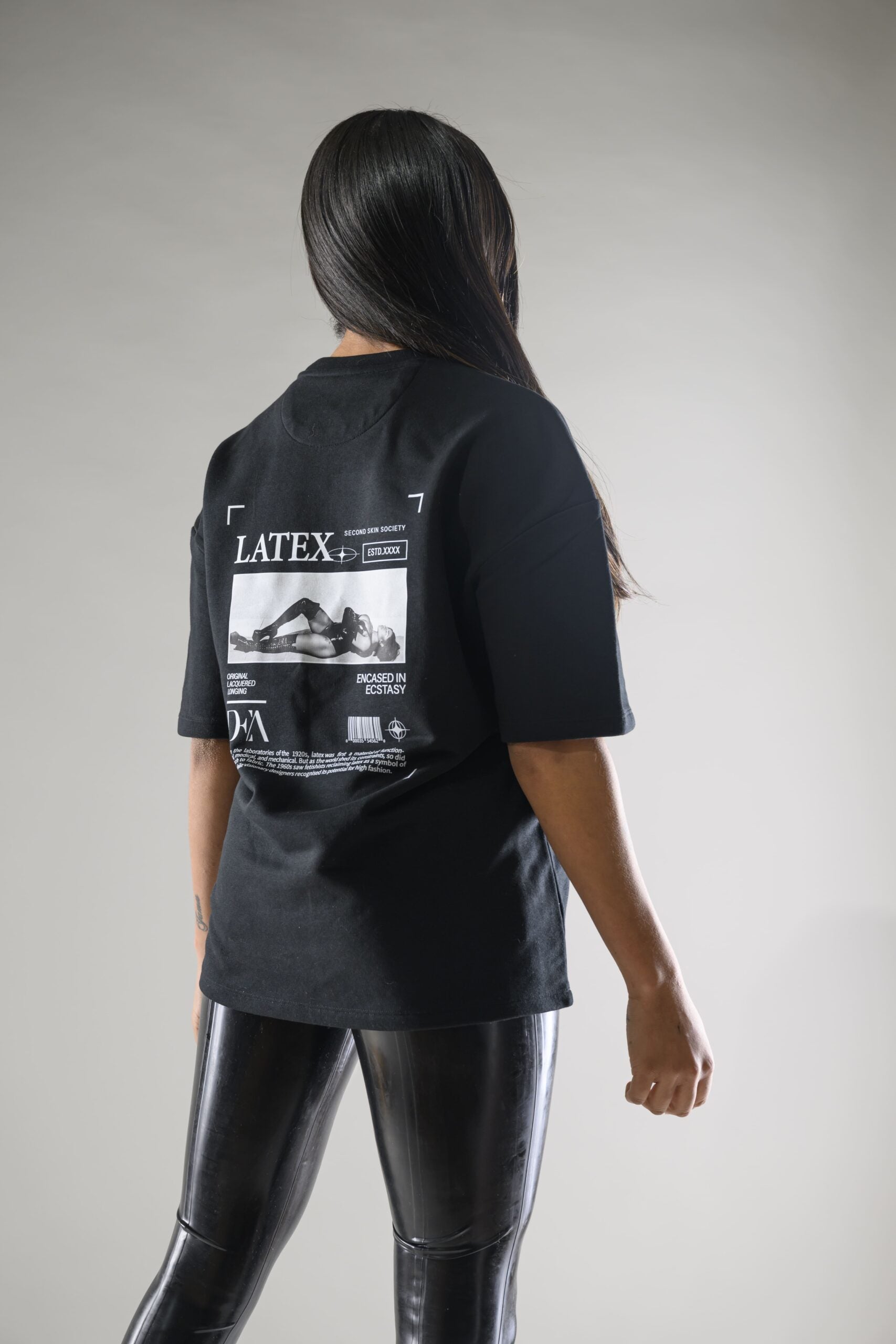Dea Latex Heavyweight Unisex Tee image 10